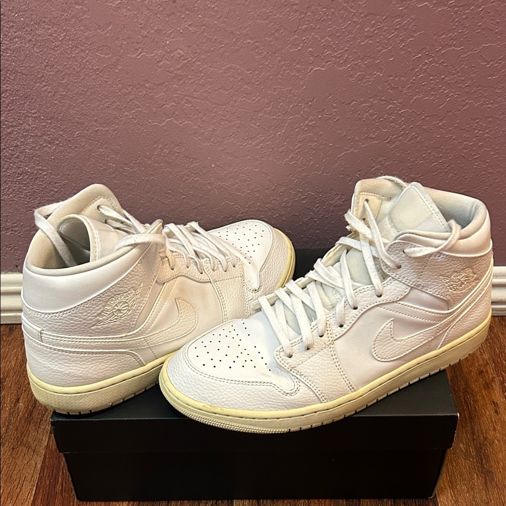 Jordan 1 mid
